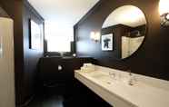 In-room Bathroom 4 Boutique Charme Apartments 5