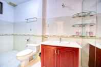 Toilet Kamar Andrea Home Hotel