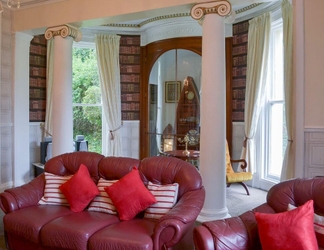 Lobby 2 Rosecraddoc Manor Self Catering Holidays