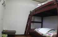 Bedroom 6 Guesthouse Base Okinawa - Hostel
