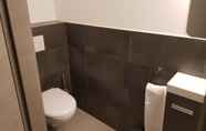 Toilet Kamar 2 Appartement Duplex Jardin