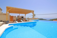 Swimming Pool Villa Sea Star