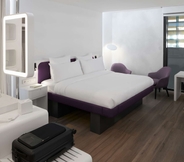 Bedroom 4 YOTELAIR Istanbul Airport AIRSIDE