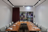 Functional Hall YOTELAIR Istanbul Airport AIRSIDE