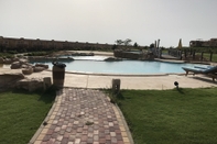 Kolam Renang Luxury Chalet - TeLaL Ain Sokhna