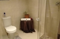 Toilet Kamar Gracehouse B&B