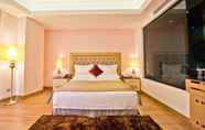 Kamar Tidur 3 The Royal Pinnacle Hotel