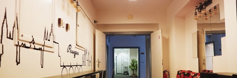 Lobby Hostel and Apartment Blue88