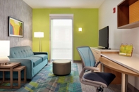 Common Space Home2 Suites by Hilton Dayton/Beavercreek