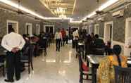 ร้านอาหาร 3 Cossimbazar Palace of the Roys Rajbari