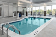 Swimming Pool Fairfield Inn & Suites by Marriott Lake Geneva