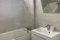 In-room Bathroom London Walthamstow Flat