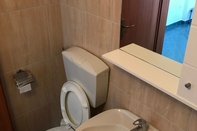 In-room Bathroom Apartments Tarcizio