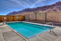 Swimming Pool Southgate 2 by MoabCondos4Rent