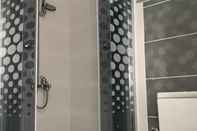 In-room Bathroom Derin Masal Suits