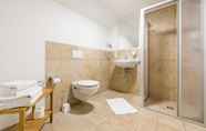 Toilet Kamar 5 Hotel Kneitinger Alter Schlachthof