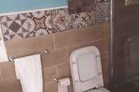 In-room Bathroom Al Faro