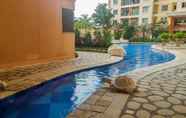 Swimming Pool 5 Modern 2BR at City Home Apartment with Sofa Bed near MOI
