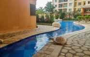 Kolam Renang 5 Modern 2BR at City Home Apartment with Sofa Bed near MOI