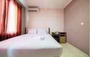 Kamar Tidur 4 Modern 2BR at City Home Apartment with Sofa Bed near MOI