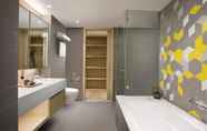 In-room Bathroom 6 Citadines Keqiao Shaoxing