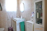 In-room Bathroom House With 3 Bedrooms in Locorotondo, With Enclosed Garden and Wifi Near the Beach