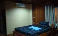 Bedroom 3 Boat House Suriya