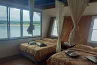 ห้องนอน Boat House Suriya