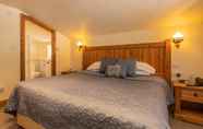 Bedroom 6 Gwaelod Y Garth Inn
