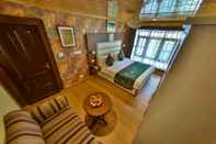 Bedroom Wildflower Villa Resort Pahalgam