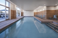 Swimming Pool Homewood Suites by Hilton Boston Woburn