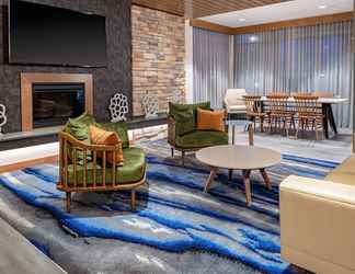 Lobi 2 Fairfield Inn & Suites by Marriott Queensbury Glens Falls/Lake George Area