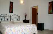 Kamar Tidur 6 Locanda del Pino