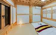 Kamar Tidur 7 Donghae Hanok Donganjae