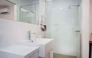In-room Bathroom 7 Albury Yalandra Apartment 2
