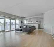 Common Space 4 Luxury City Harbour apartment 2 bedroom