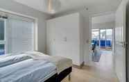 Bedroom 3 Luxury City Harbour apartment 2 bedroom