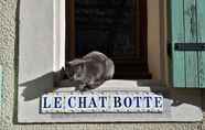 Bangunan 2 Chambre d'hôtes Le Chat Botté