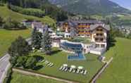 Tempat Tarikan Berdekatan 4 Alpin & Vital Hotel La Perla