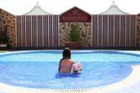 Swimming Pool Hotel Juleca