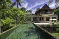 สระว่ายน้ำ Villa Praison