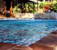 Kolam Renang 5 Hotel Las Nieves