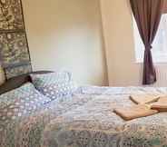 Kamar Tidur 6 Royal House Slough