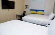 Kamar Tidur 2 7 Days Hotel Bronx