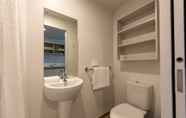 Toilet Kamar 6 No. 55