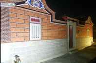 Exterior Rong Shu Xia B&B