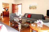 Common Space Glyfada Spacious Apartment Garden