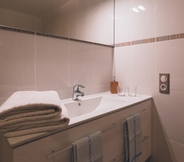 Phòng tắm bên trong 4 Les Voyageurs