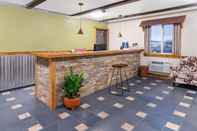 Lobby Travelodge by Wyndham Lovell/Bighorns