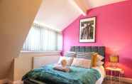 Bedroom 5 Tudors eSuites Birmingham Townhouse for Contractors